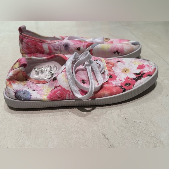 H and M runner - Picture 3 of 3